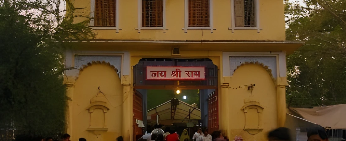 Exploring the Magic of Varanasi: Ghats, Temples, and Timeless Charm