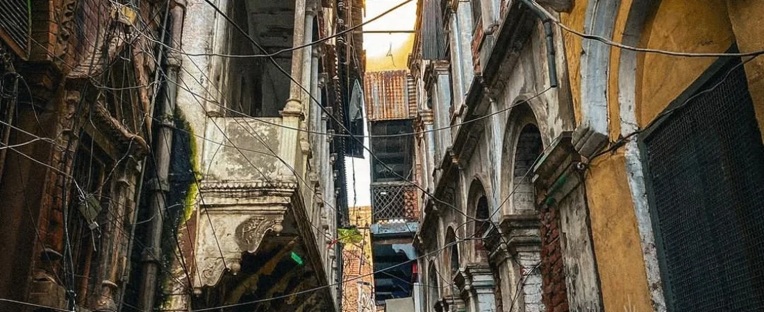 Exploring the Magic of Varanasi: Ghats, Temples, and Timeless Charm
