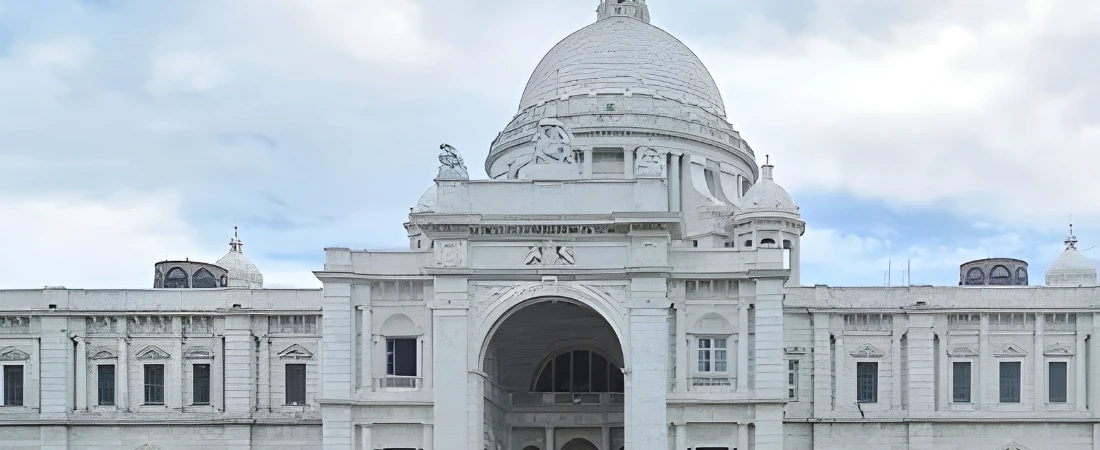 How to Spend a Perfect Day in Kolkata: Culture, Coffee & Colonial Charm
