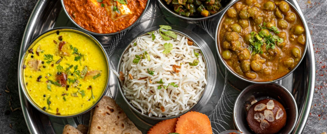 Hidden Gems of Hyderabad: Biryani, Bazaars, and History