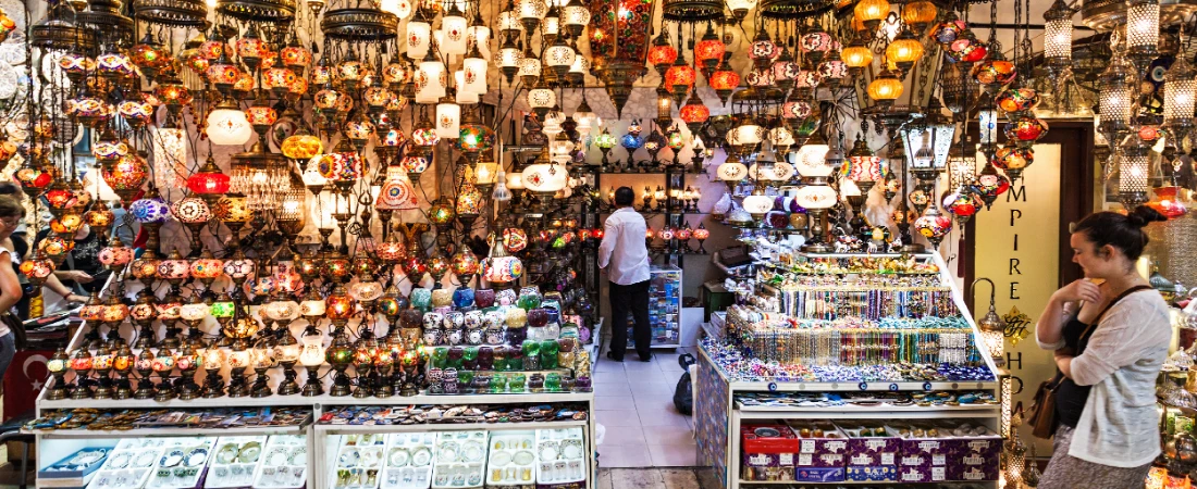 Hidden Gems of Hyderabad: Biryani, Bazaars, and History