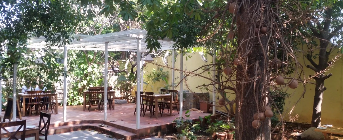 Hidden Gems of Hyderabad: Biryani, Bazaars, and History